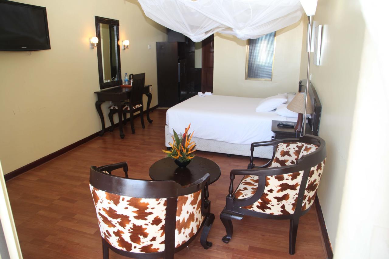 Giraffe Ocean View Hotel 다르에스살람 외부 사진